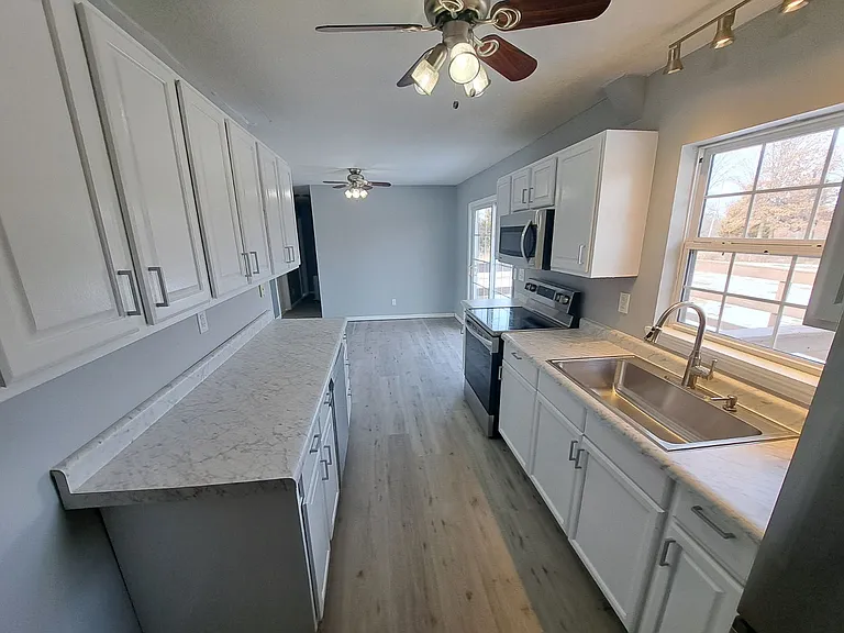 9691 E Ball Rd — Photo 3