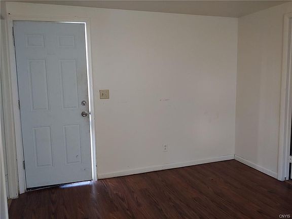 5th image of 400 Carbon St #5