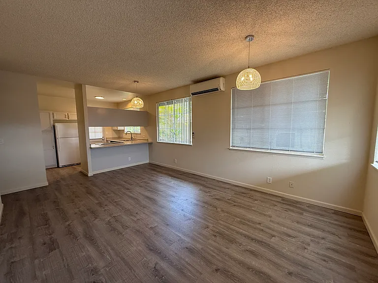95-219 Hoailona Pl — Photo 3