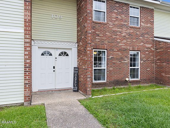 2nd image of 101 Wilbourn Blvd APT 109