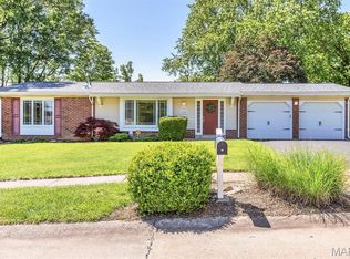 12364 Worthington Dr, Saint Louis, MO 63128