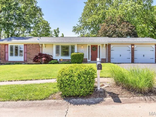 12364 Worthington Dr, Saint Louis, MO 63128