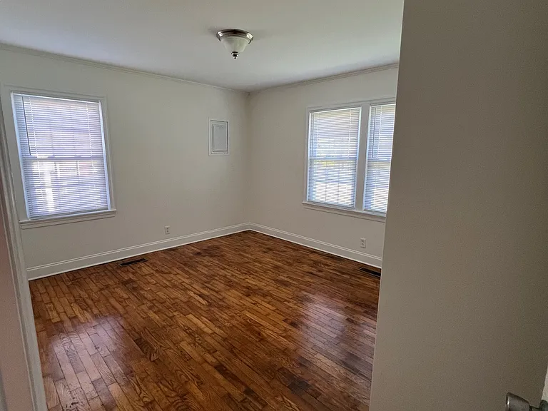 1205 Millard St — Photo 5