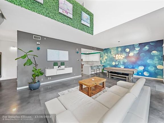2nd image of 2760 NE 8th Ave #2760