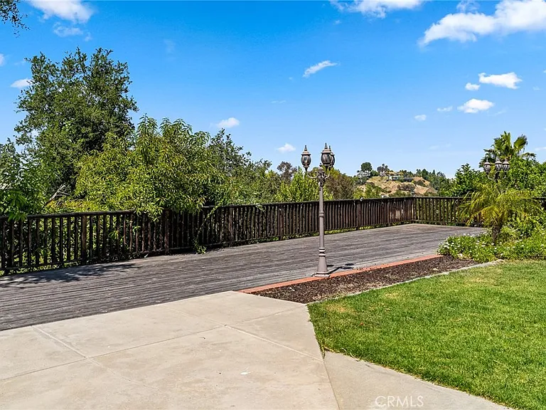 19581 Braewood Dr — Photo 21