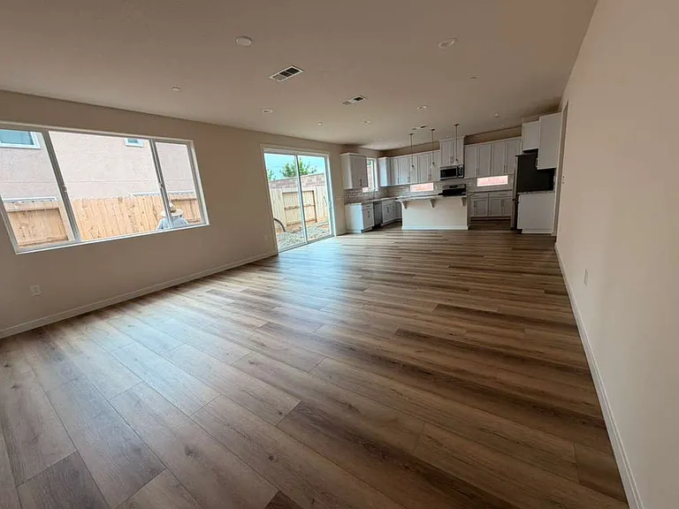 3950 Aura Way — Photo 5