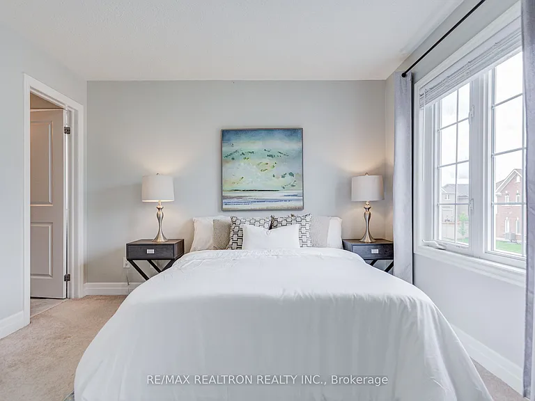 48 Robert Wilson Cres — Photo 30