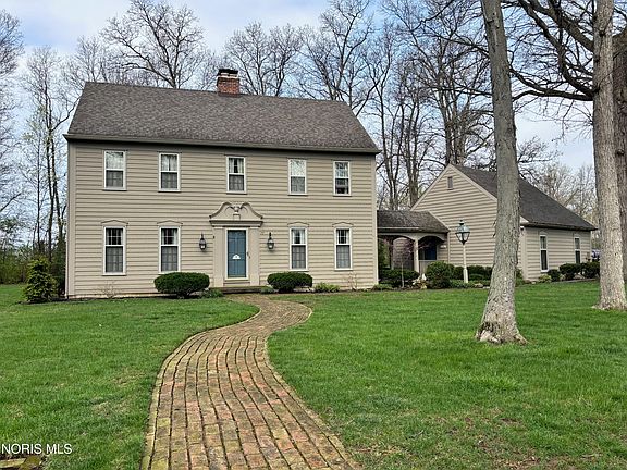 2nd image of 77 Back Bay Rd