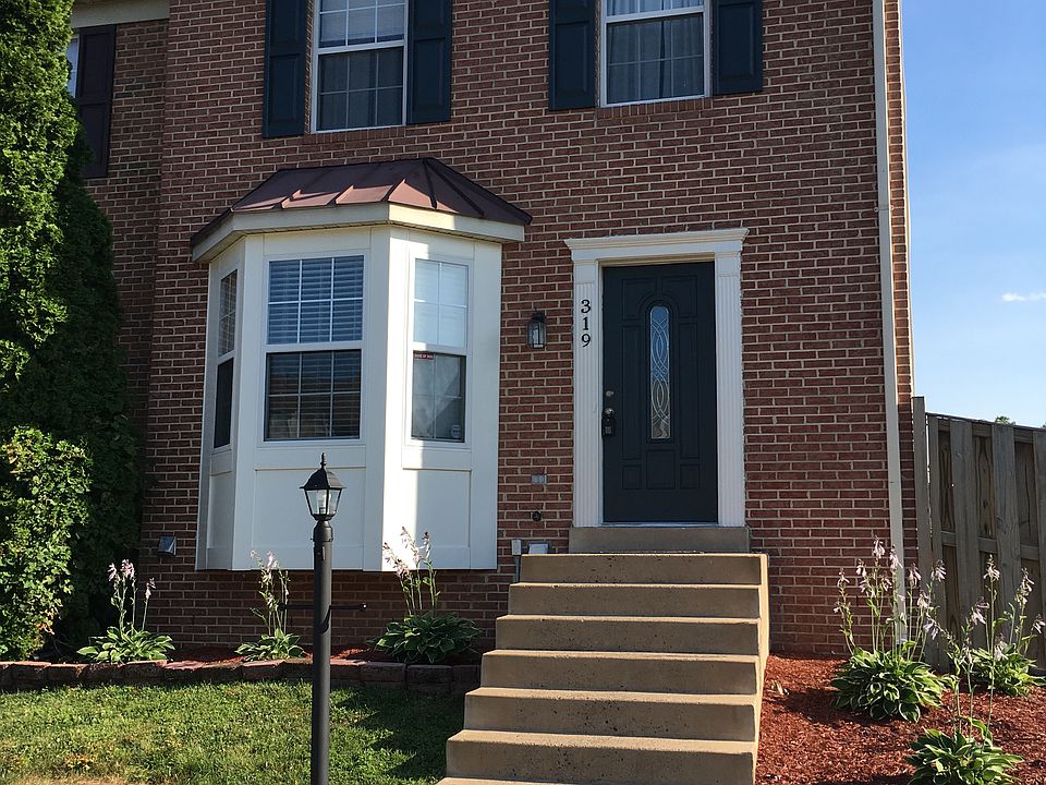 1st image of 319 Independence Dr