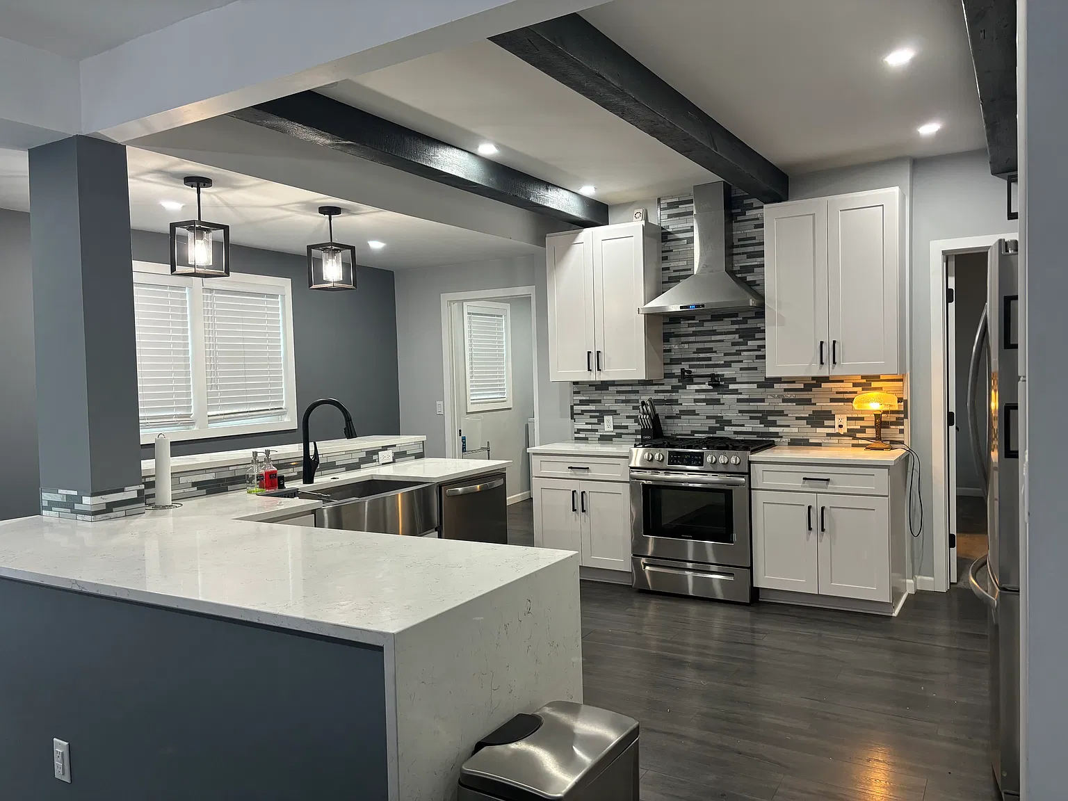 3 bed, 2164 sqft, $2,850 — Photo 3
