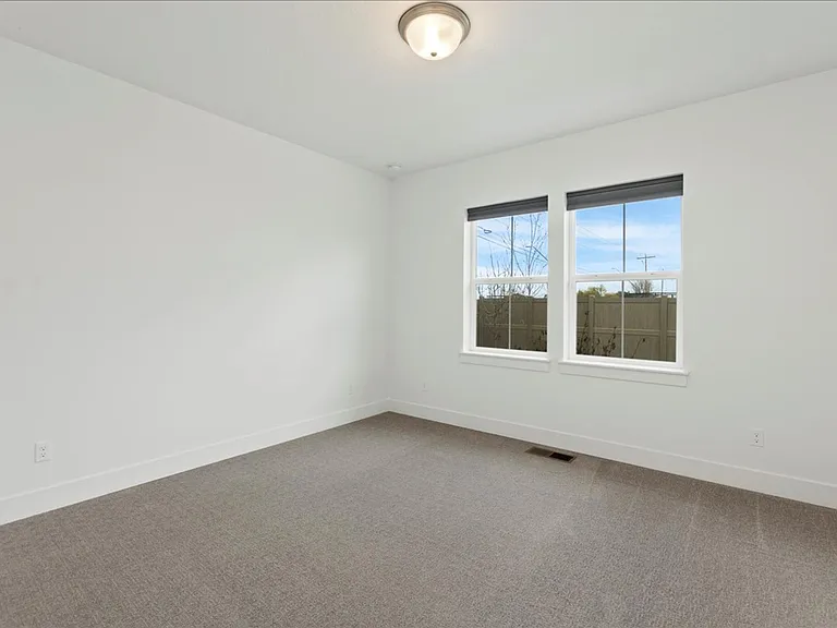 4831 S Colusa Ave — Photo 30