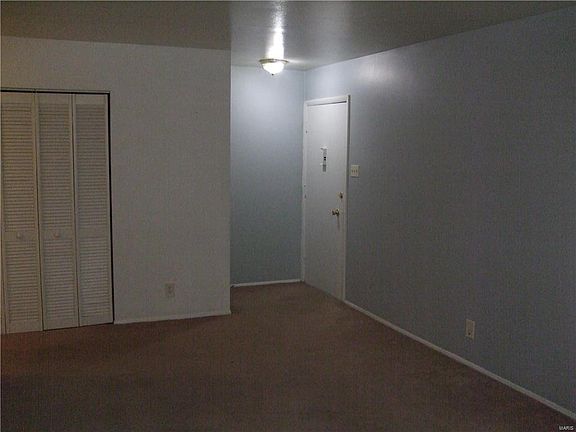 5th image of 7522 Hazelcrest Dr