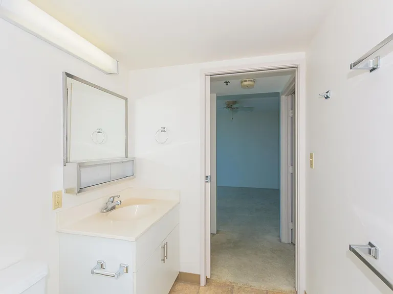 215 N King St #1803 — Photo 17