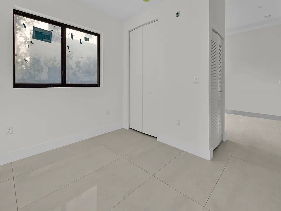 Living/Dining area.