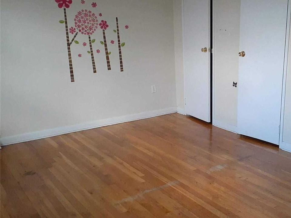 1st image of 21723 Hempstead Ave Unit 5