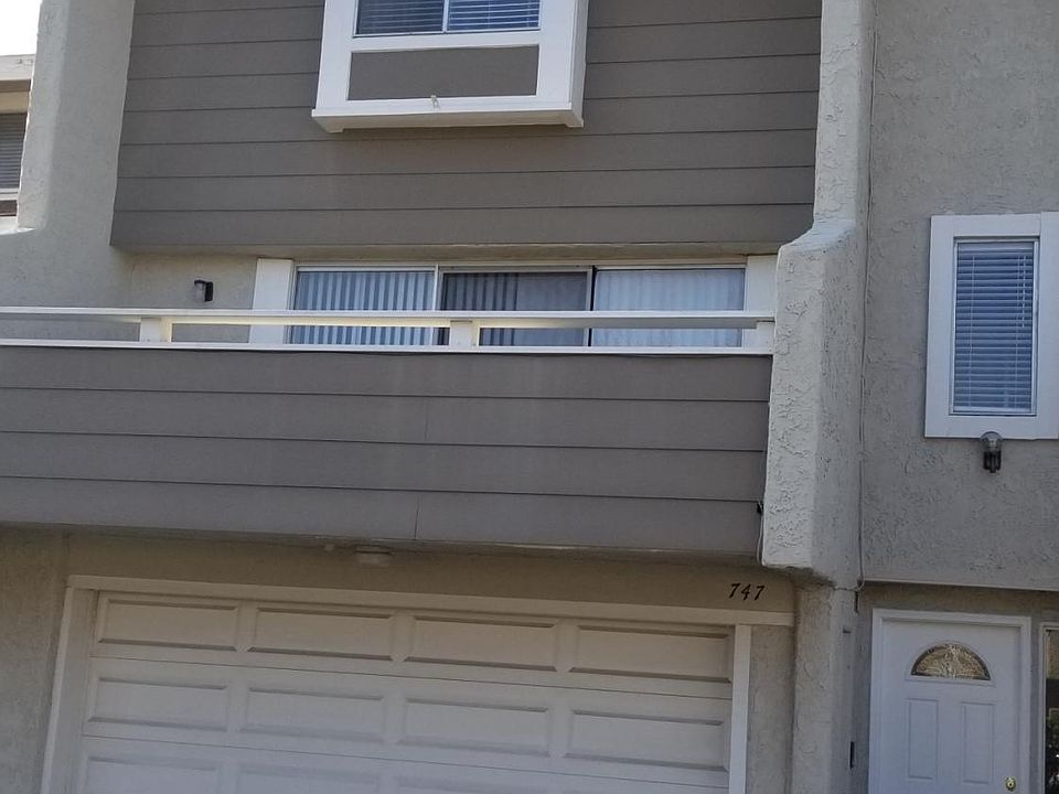 1st image of 747 Warwick Ave