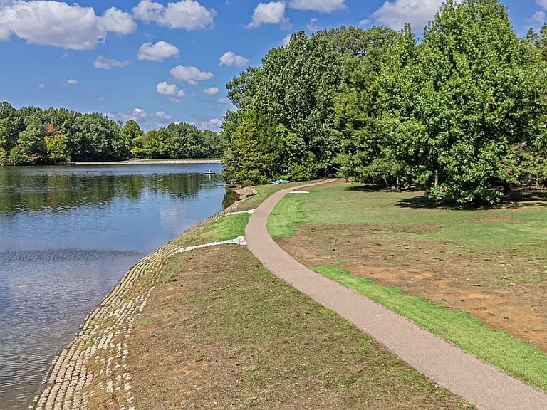 8723 Cedar Farms Dr — Photo 25