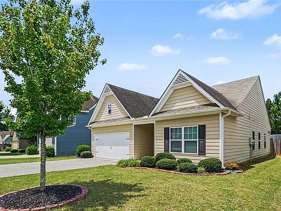 3rd image of 55 Monarch Ct