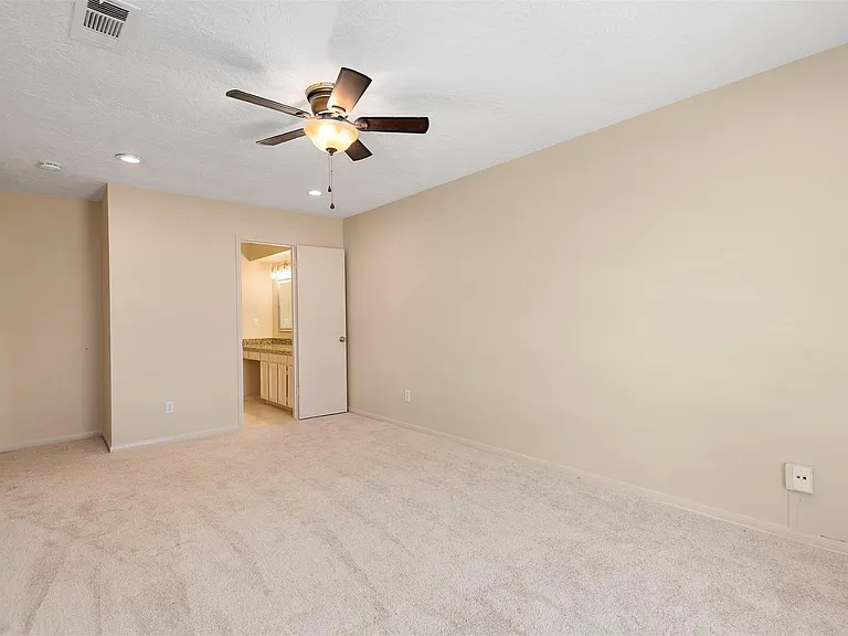 14215 Lost Meadow Ln — Photo 19