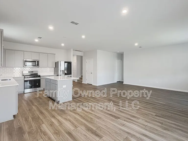 519 Donnas View Way — Photo 13