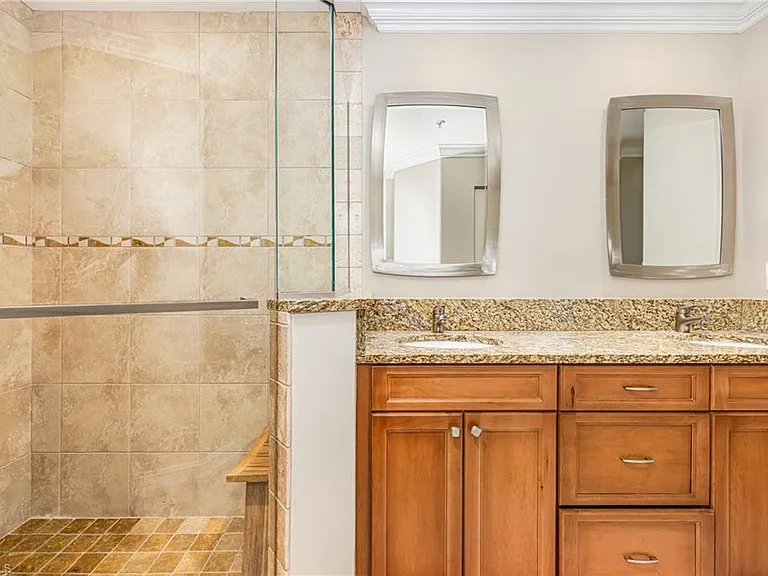 975 Tarpon Cove Dr #204 — Photo 25