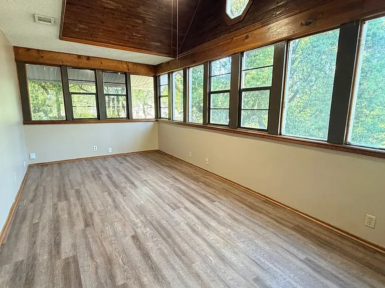 2611 Green St — Photo 4
