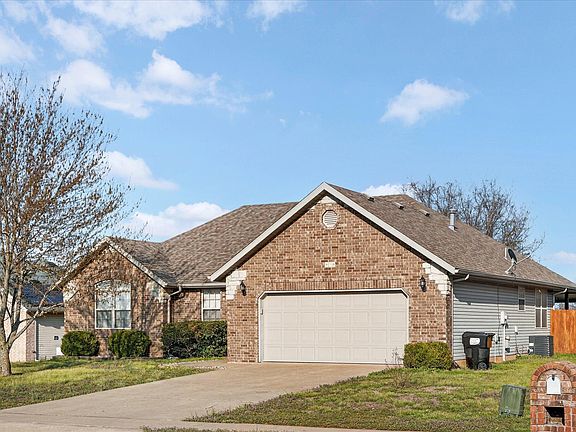 2nd image of 970 Owen Lane