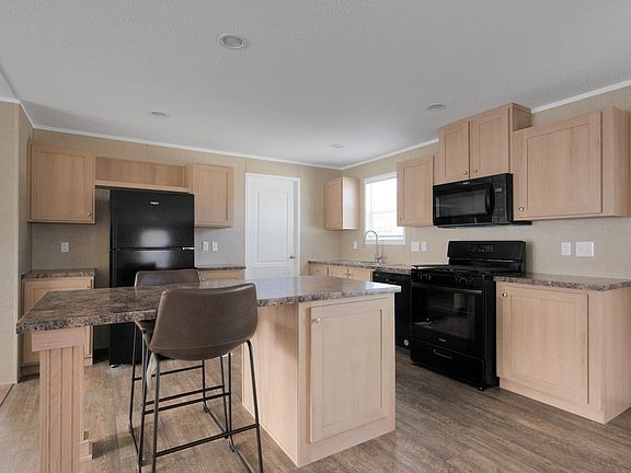 4th image of 3834 Wexford St
