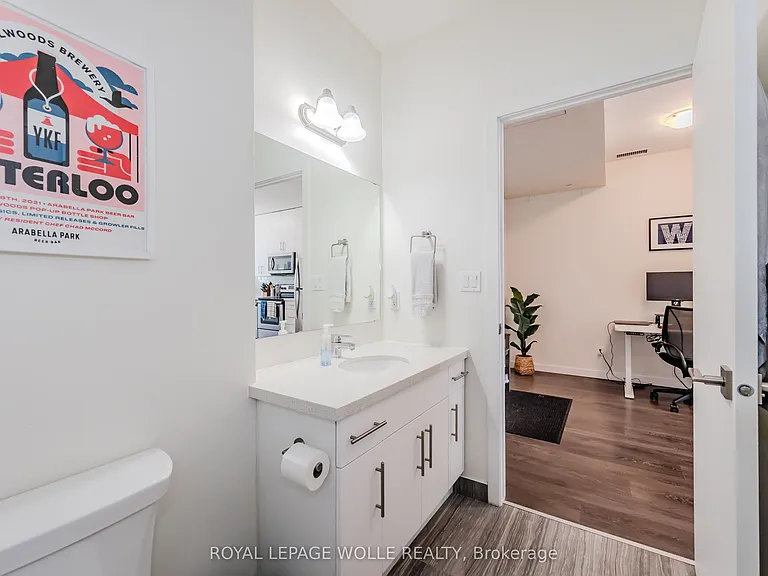 690 King St W #610 — Photo 5