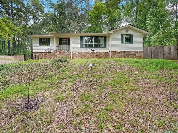 511 Sussex Ave, Sanford, NC 27330