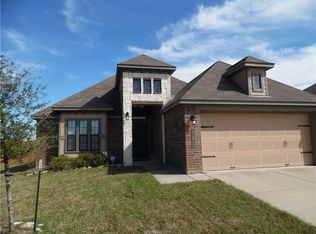 101 Garnet Ct, Navasota, TX 77868