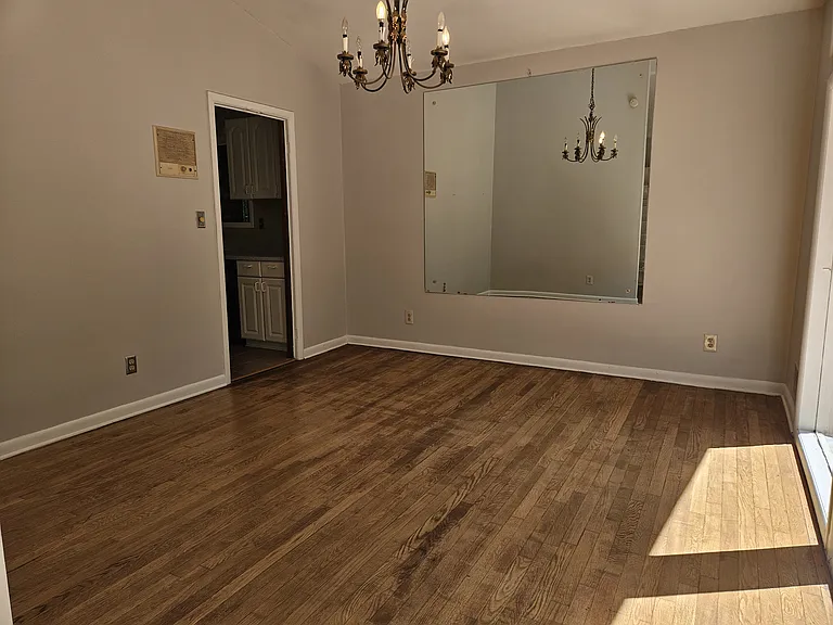 3543 Cloudland Dr — Photo 5