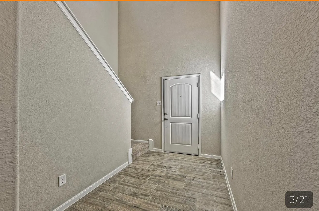 4 bed, 3.5 bath, 1907 sqft, $2,800 — Photo 2