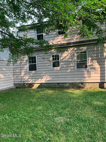 2nd image of 810 Duanesburg Road