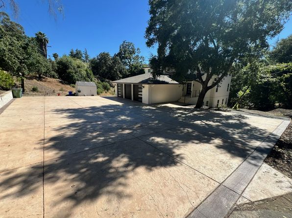 1241 Laverock Ln