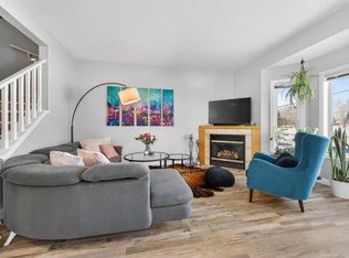 32 S Prominence Park SW, Calgary, AB T3H4K8