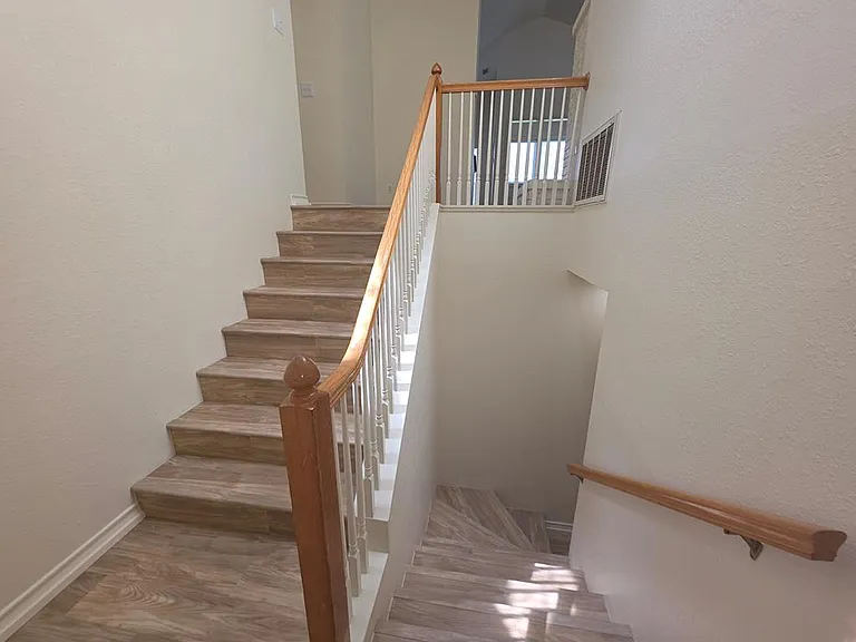 210 Oak Bay St #703 — Photo 4