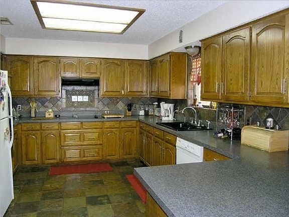 5th image of 5103 Kee Brook Dr