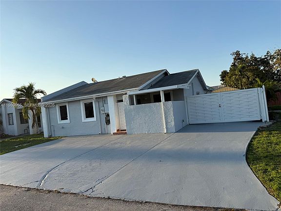 4th image of 5211 NW 196th Ter
