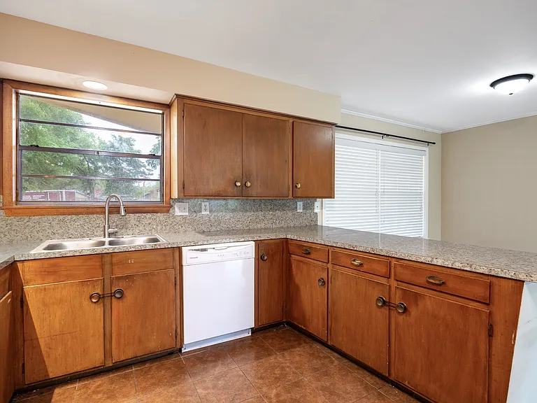 2 Circle Dr — Photo 20