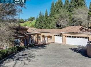 99 Tiger Tail Ct, Orinda, CA 94563