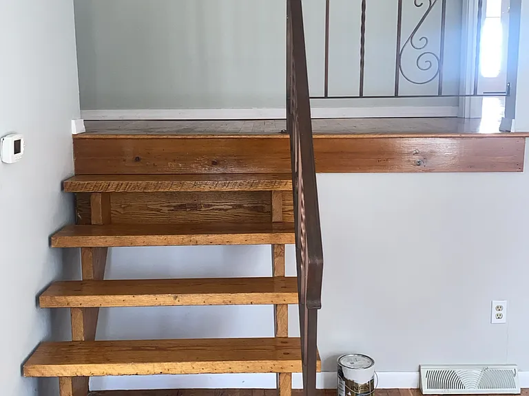 81 Upton St — Photo 4