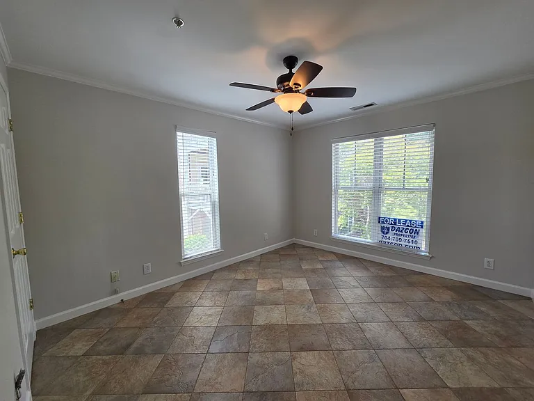 940 Jetton St #17 — Photo 13