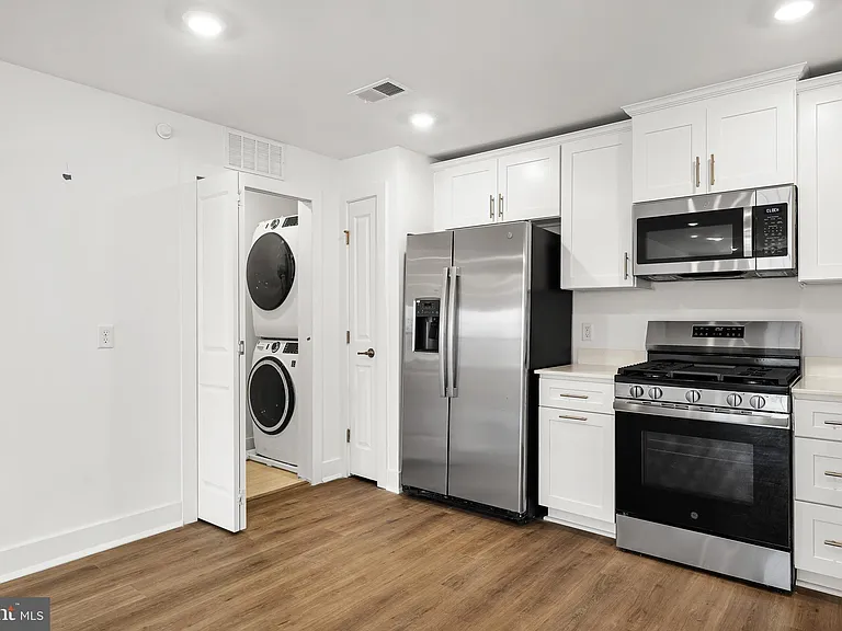 2307 Prince Hall Dr — Photo 18