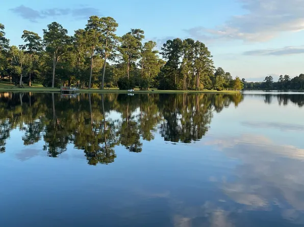 710 Lakewood Dr, Sumter, SC 29150