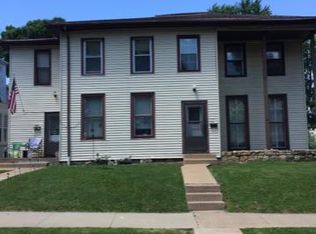 757 Fenelon Pl, Dubuque, IA 52001