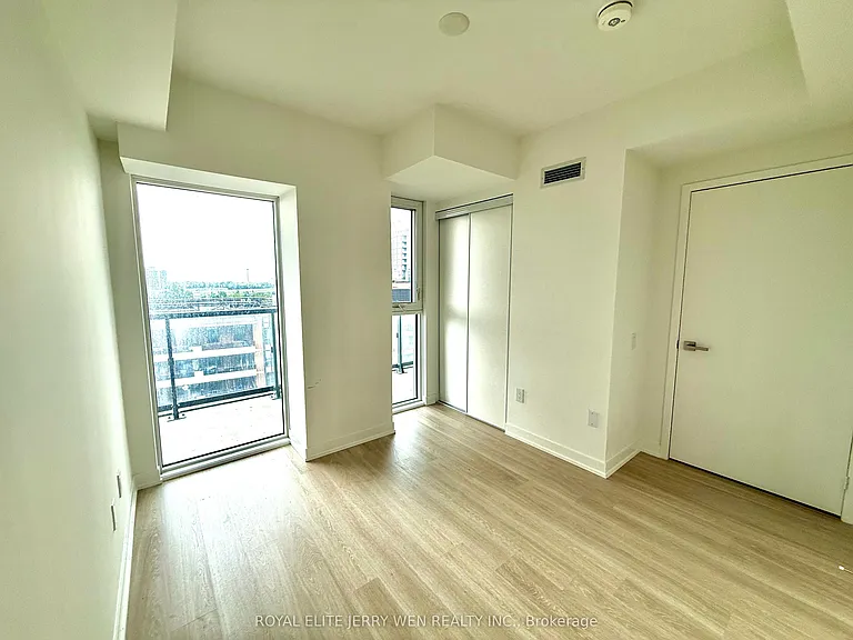 500 Wilson Ave #703 — Photo 9