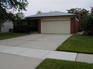 13667 W Melva Dr, Warren, MI 48088