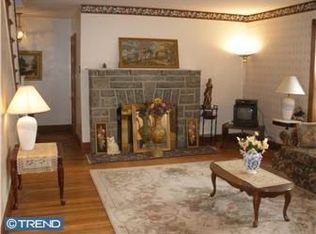 7004 Wayne Ave, Upper Darby, PA 19082