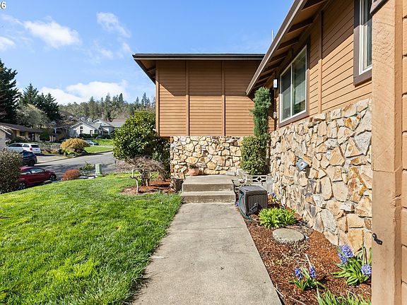 3rd image of 2382 NW Esquire Dr